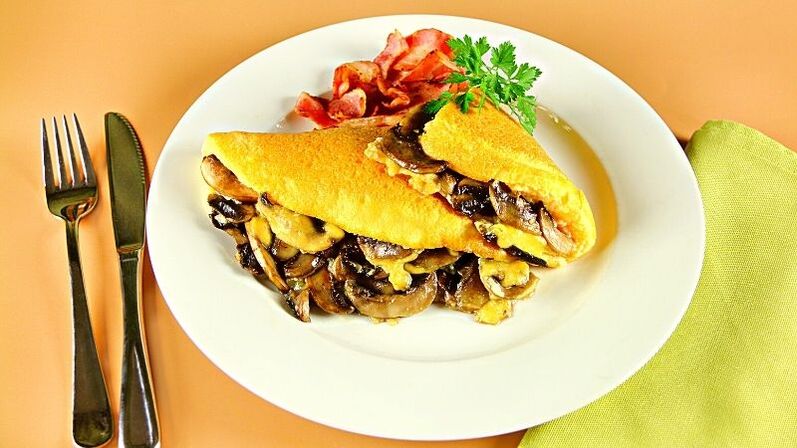 Omelette with bacon, cheese and mushrooms on a keto diet