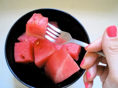 Watermelon pulp in the fasting day diet