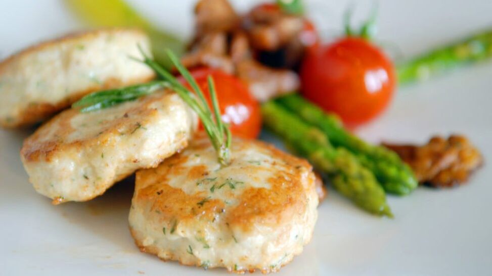 Grilled vegetables with fish cakes in the diet menu